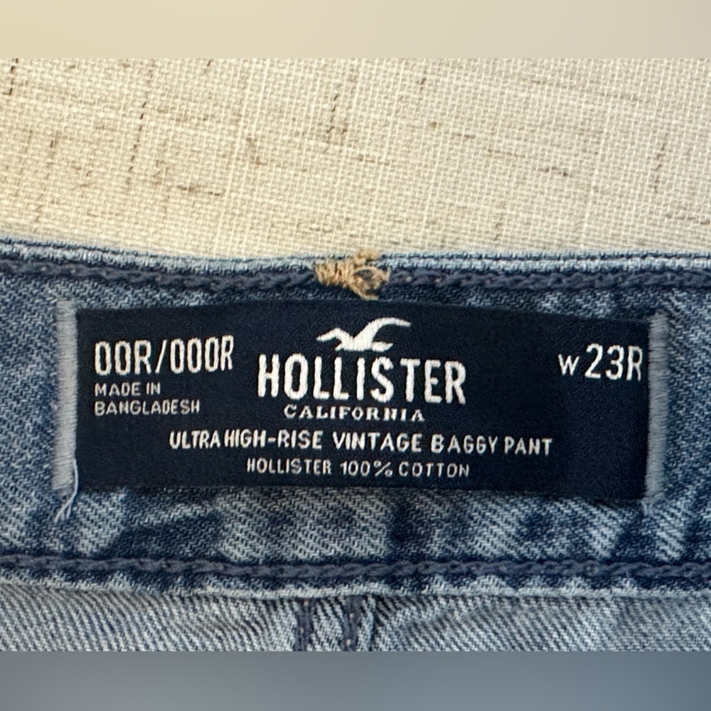 Hollister Co. Floral Embroidered Blue Jeans - Picture 12 of 14